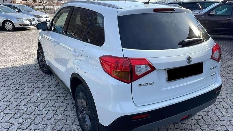 Usata Suzuki Vitara 120 CV (88 kW) 2017 Bianco SUV