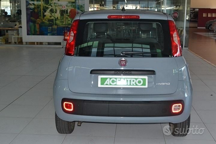 Usata Fiat Panda 70 CV (51 kW) 2022 Grigio Utilitaria