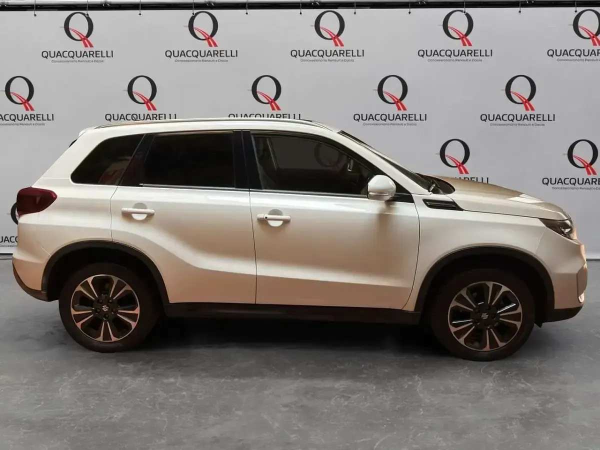 Usata Suzuki Vitara 129 CV (94 kW) 2021 Bianco SUV