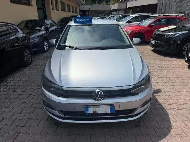 Usata VW Polo Trendline 65 CV (47 kW) 2018 Argento Utilitaria