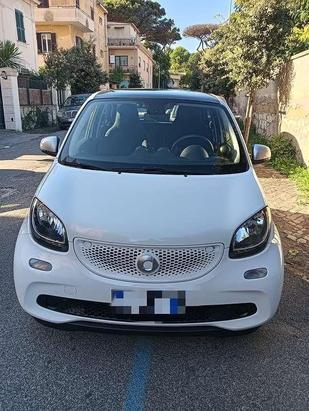 Bianco Usata 2017 Smart ForFour Passion Utilitaria | 11.800 € (Buon prezzo) - Immagine 1/4