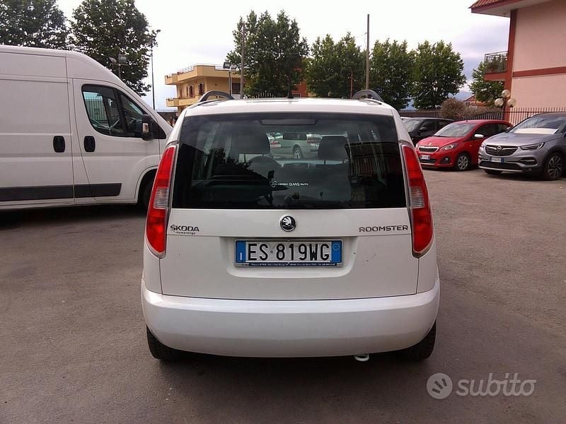 Usata Skoda Roomster 90 CV (66 kW) 2013 Bianco Monovolume