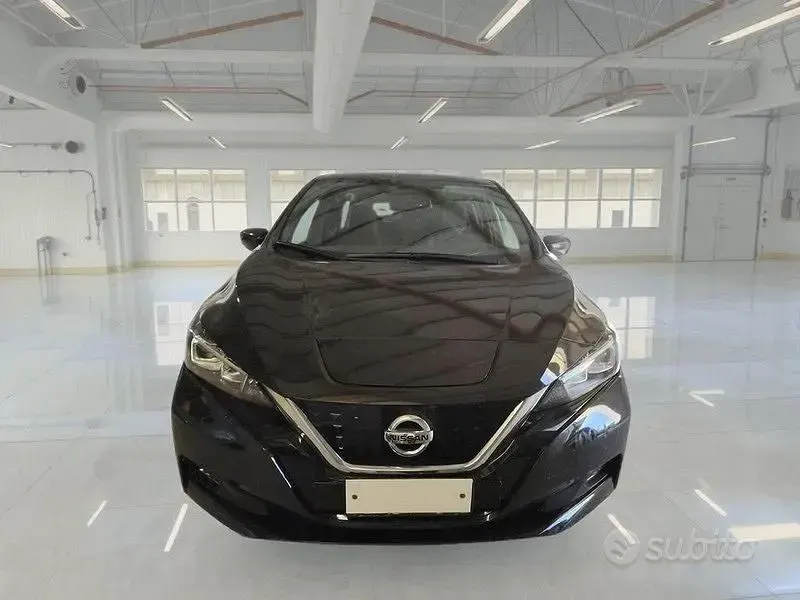Gebraucht Nissan Leaf 89 kW (122 PS) 2021 Schwarz Kleinwagen