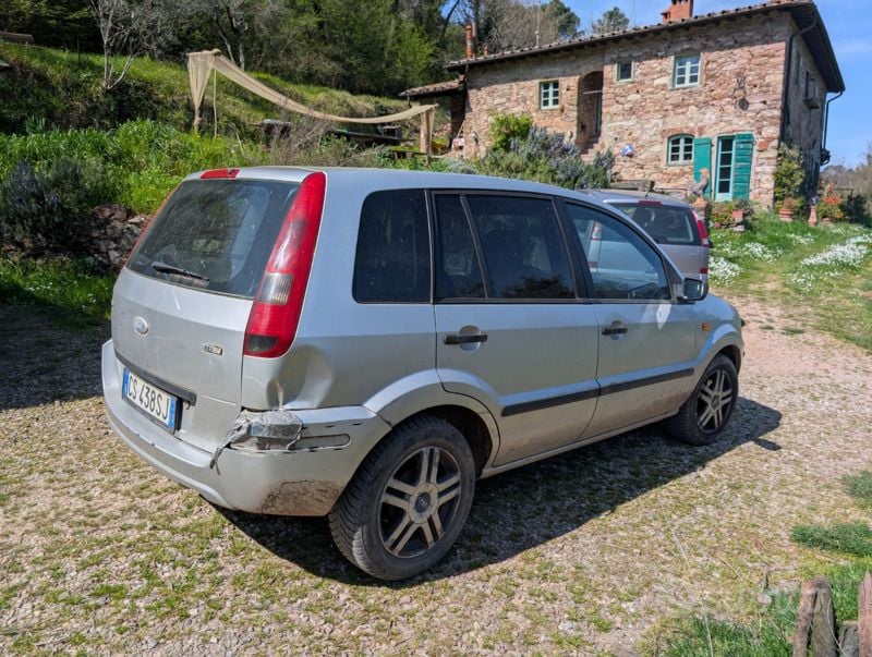 Usata Ford Fusion 68 CV (50 kW) 2004 Grigio Berlina