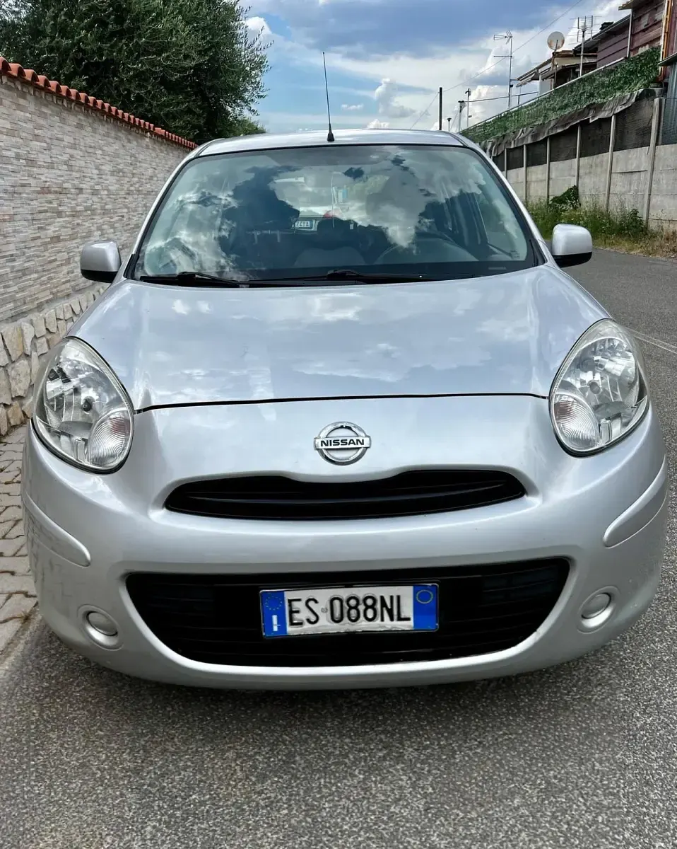 Usata Nissan Micra S 80 CV (58 kW) 2013 Argento Utilitaria
