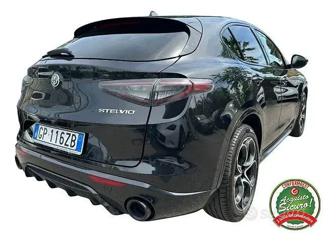 Usata Alfa Romeo Stelvio Veloce 209 CV (153 kW) 2023 Nero SUV