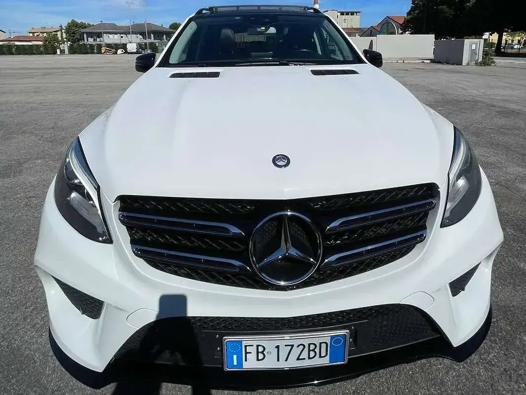 Usata Mercedes GLE250 AMG 204 CV (150 kW) 2015 Bianco SUV