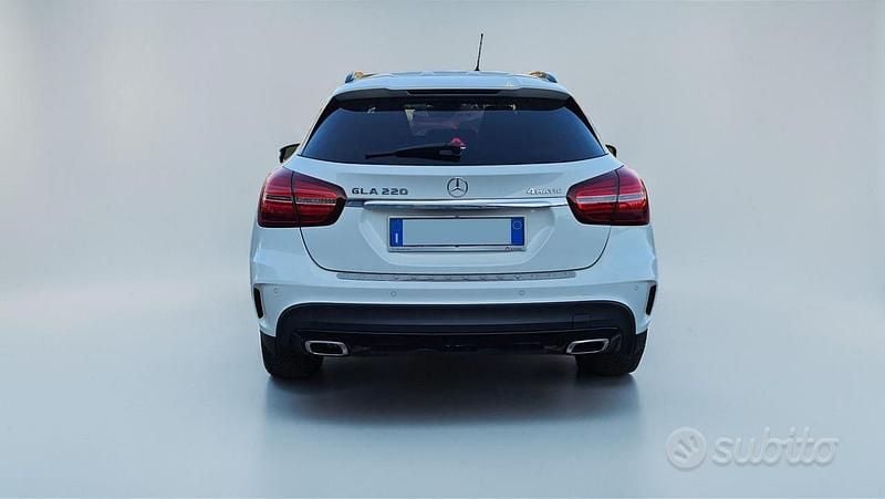 Usata Mercedes GLA220 Premium 184 CV (135 kW) 2018 Bianco pastello SUV