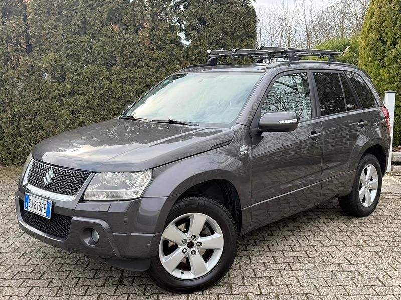 Usata Suzuki Grand Vitara 129 CV (94 kW) 2011 Grigio SUV