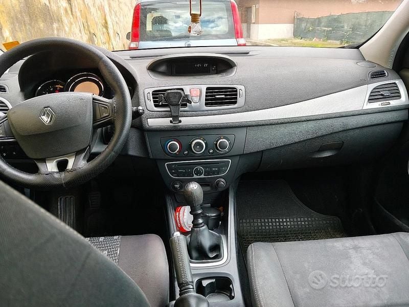 Usata Renault Mégane Dynamique 110 CV (80 kW) 2010 Grigio Berlina
