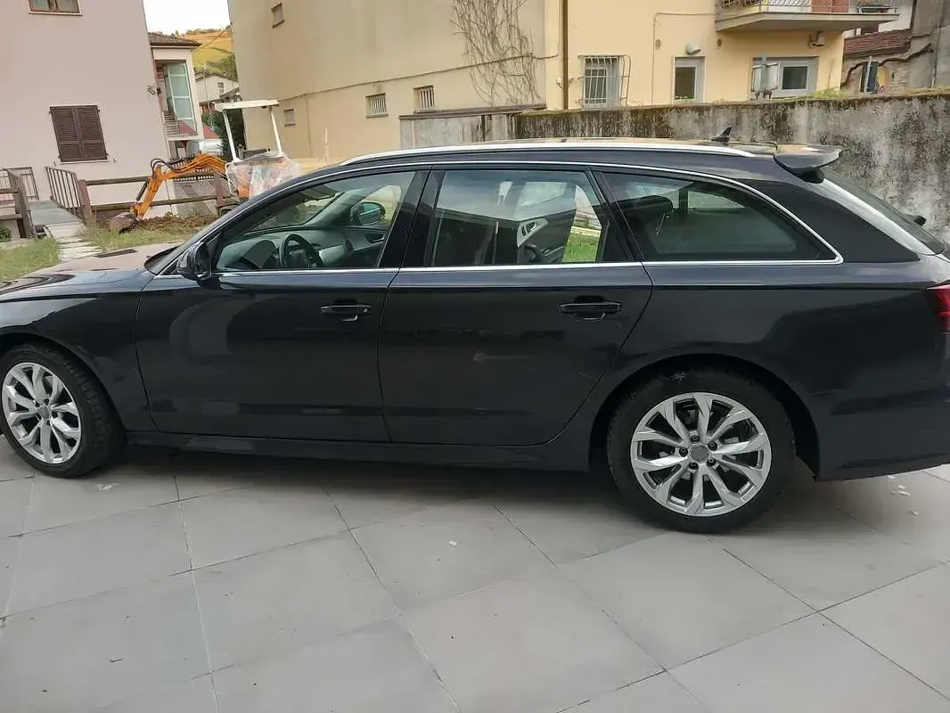 Usata Audi A6 190 CV (139 kW) 2016 Grigio Station wagon