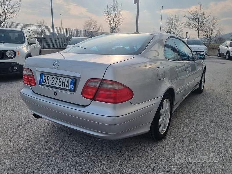 Begagnad Mercedes CLK230 197 HK (144 kW) 1999 Grå Sportkupé