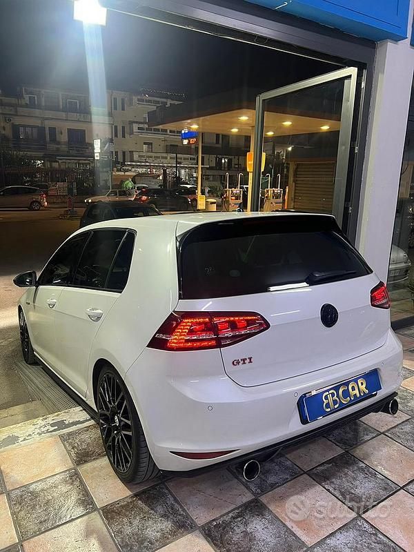 Usata VW Golf VII GTI 220 CV (161 kW) 2013 Bianco Berlina