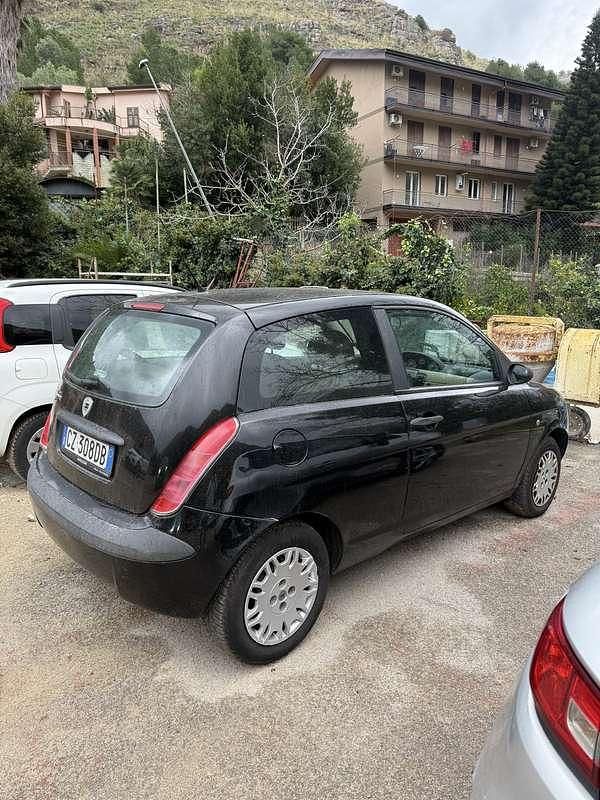 Usata Lancia Ypsilon 60 CV (44 kW) 2005 Utilitaria