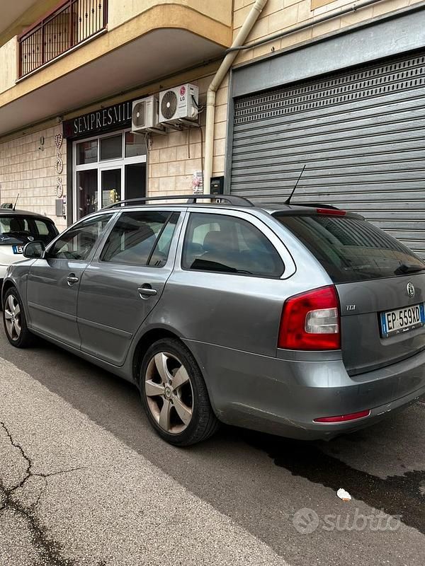 Usata Skoda Octavia Elegance 115 CV (84 kW) 2013 Grigio Station wagon