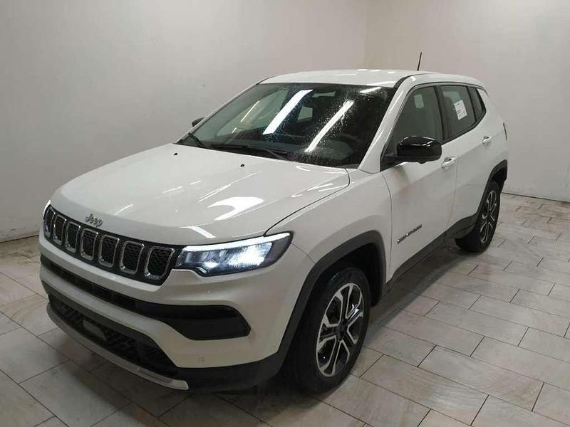 Alpine white Usata 2024 Jeep Compass Altitude SUV | 29.990 € (Cara) - Immagine 1/4