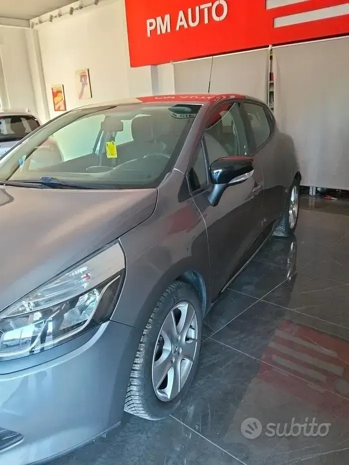 Usata Renault Clio IV Zen 73 CV (53 kW) 2016 Grigio Berlina