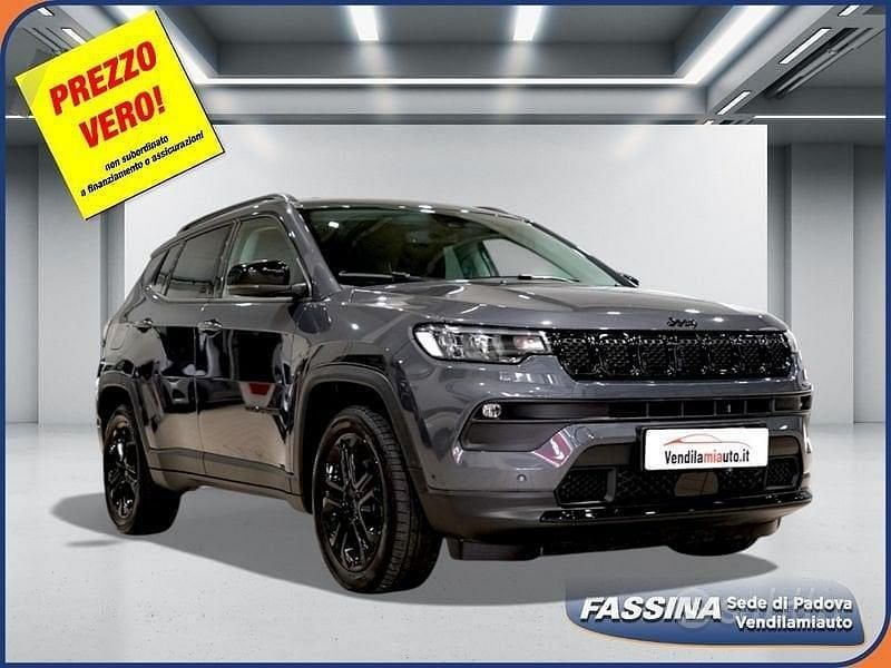 Usata Jeep Compass Night Eagle 131 CV (96 kW) 2022 Grigio scuro SUV