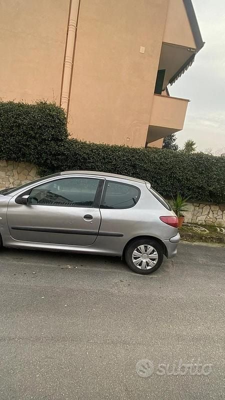 Usata Peugeot 206 60 CV (44 kW) 2000 Berlina