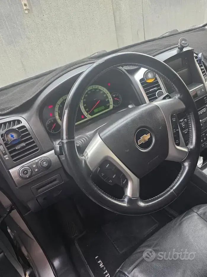 Usata Chevrolet Captiva 2009 Grigio SUV