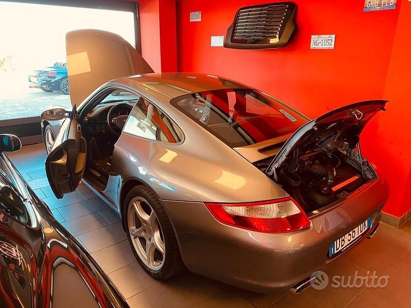Usata Porsche 997 325 CV (239 kW) 2006 Grigio Coupé