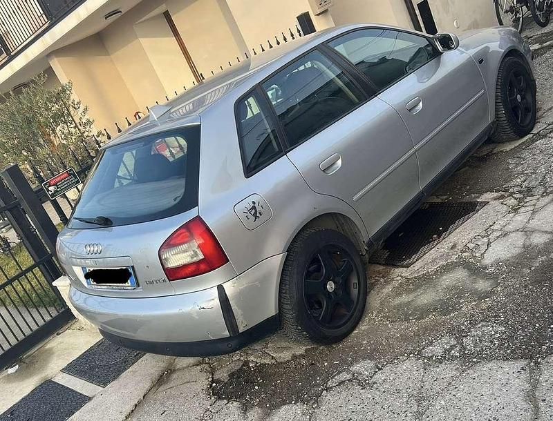 Usata Audi A3 Ambition 107 CV (78 kW) 2003 Grigio Berlina