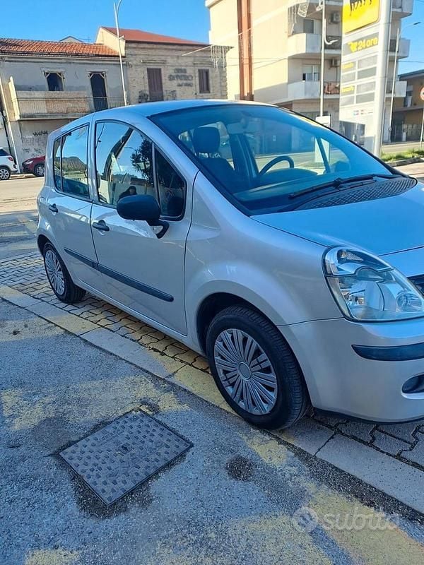 Usata Renault Modus 75 CV (55 kW) 2007 Grigio Monovolume