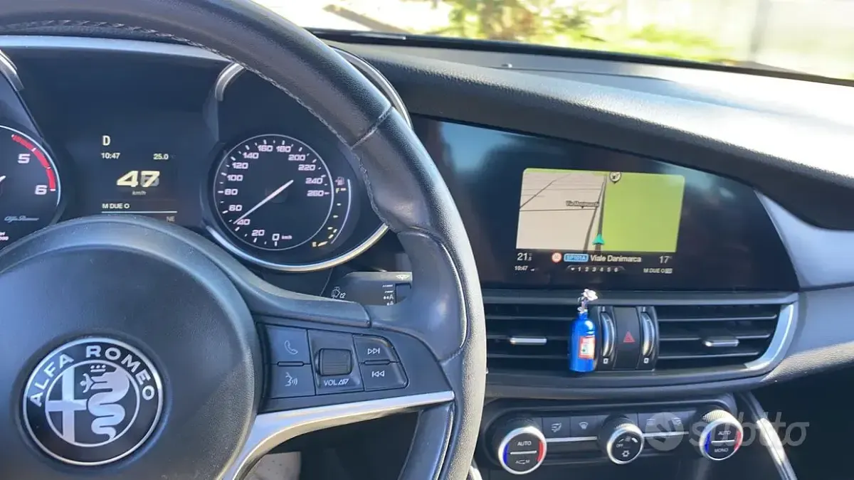 Usata Alfa Romeo Giulia 150 CV (110 kW) 2018 Nero Berlina