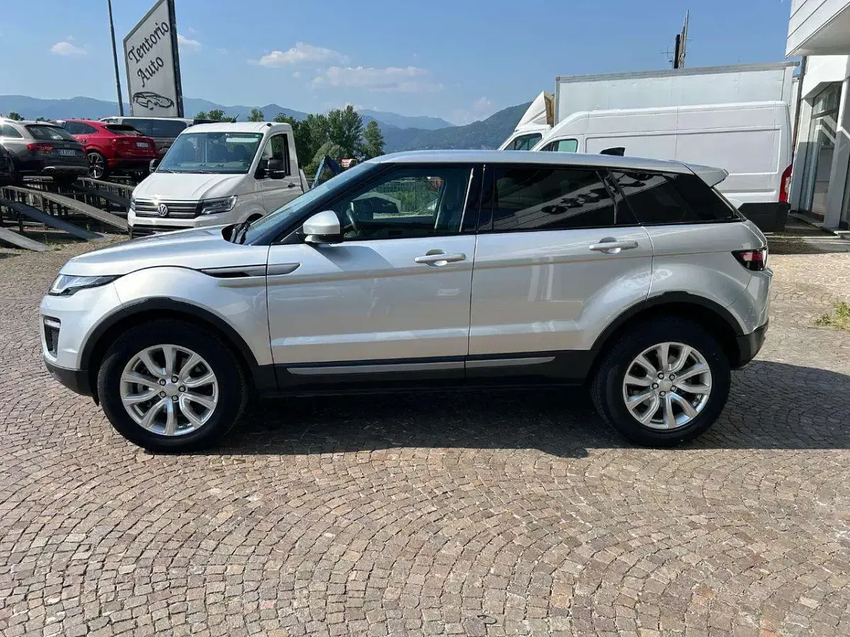 Usata Land Rover Range Rover evoque SE 150 CV (110 kW) 2019 Argento metallizzato SUV