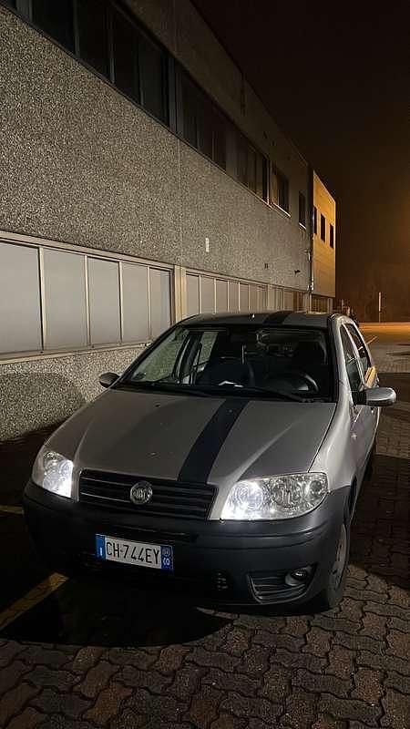 Usata Fiat Punto 60 CV (44 kW) 2004 Berlina