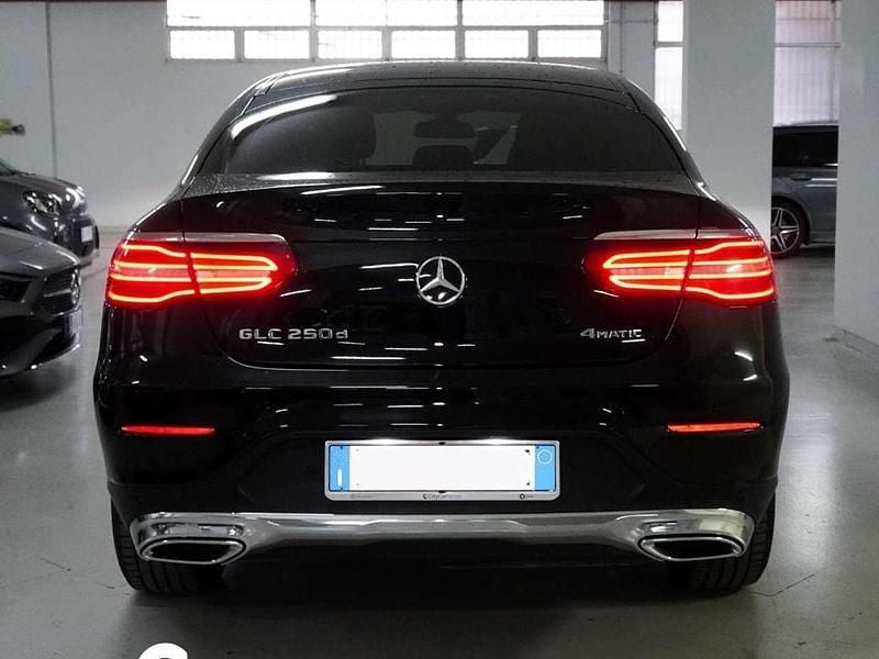 Usata Mercedes GLC250 204 CV (150 kW) 2018 Nero ossidiana Coupé