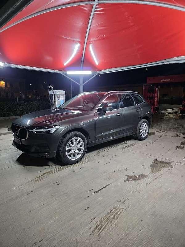 Usata Volvo XC60 Momentum 197 CV (144 kW) 2020 Grigio SUV