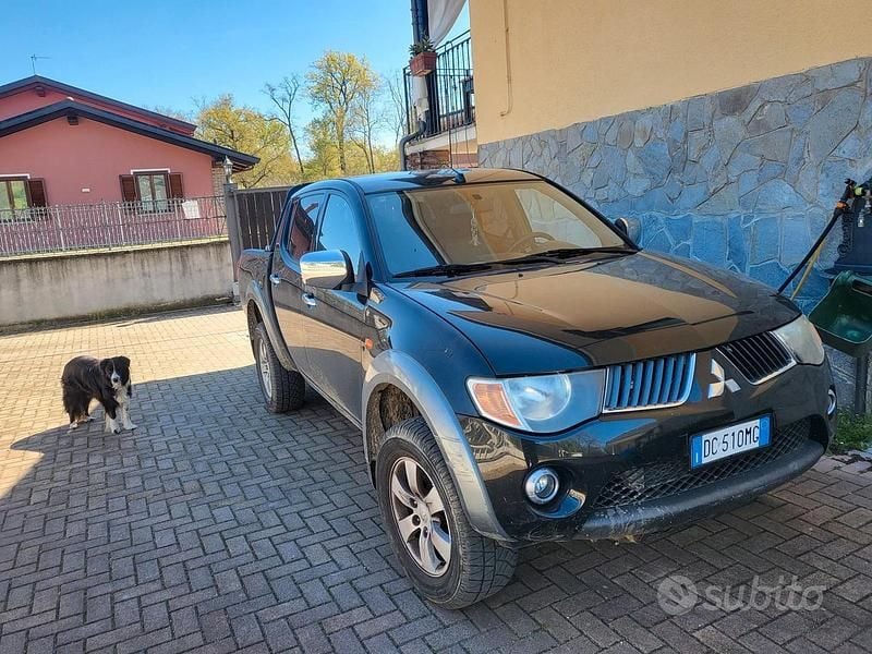 Usata Mitsubishi L200 136 CV (100 kW) 2006 Nero Pick-up
