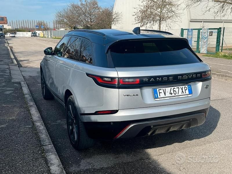 Używany Land Rover Range Rover Velar 250 KM (183 kW) 2019 Szary SUV