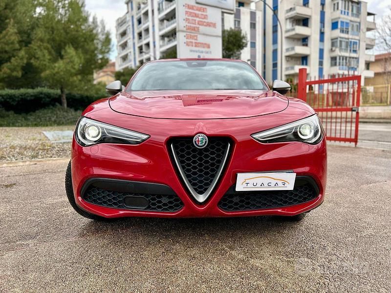 Usata Alfa Romeo Stelvio Executive 190 CV (139 kW) 2018 Rosso SUV