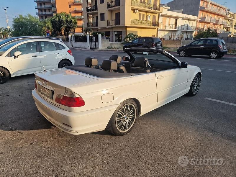 Usata BMW 320 Cabriolet 170 CV (125 kW) 2001 Bianco Cabrio