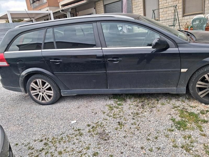 Usata Opel Vectra 2006 Nero Station wagon