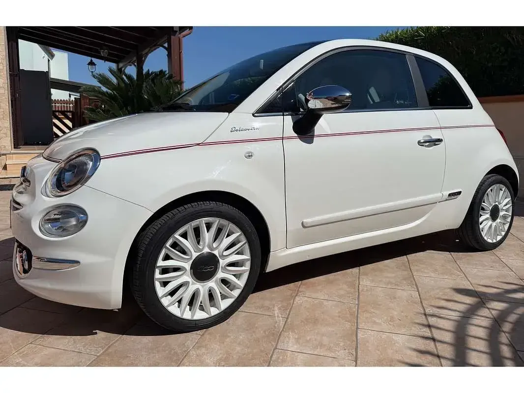 Usata Fiat 500 Dolcevita 69 CV (50 kW) 2021 Bianco Utilitaria