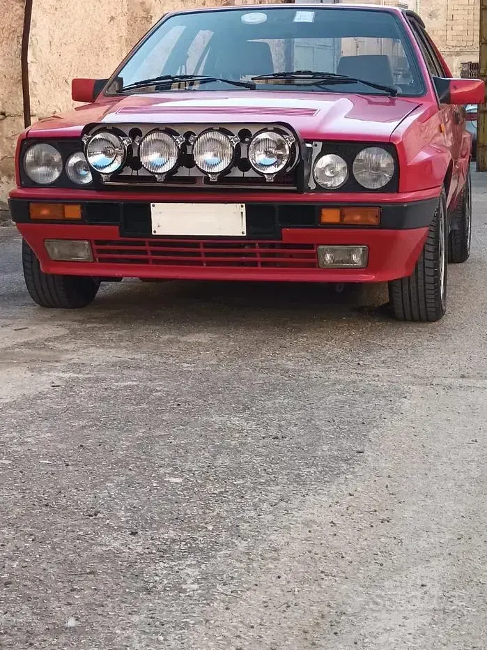 Usata Lancia Delta 181 CV (133 kW) 1988 Rosso Utilitaria