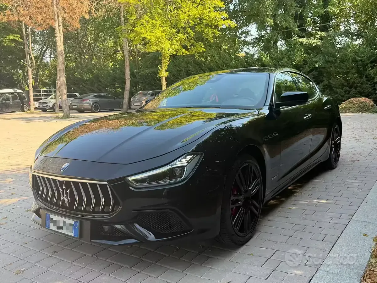 Usata Maserati Ghibli 250 CV (183 kW) 2020 Nero Berlina