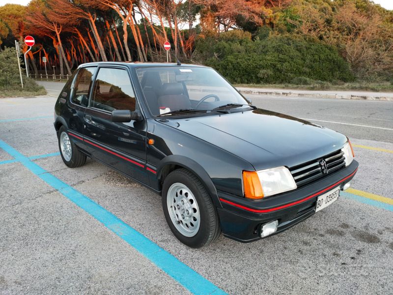 Usata Peugeot 205 GTi 113 CV (83 kW) 1988 Grigio