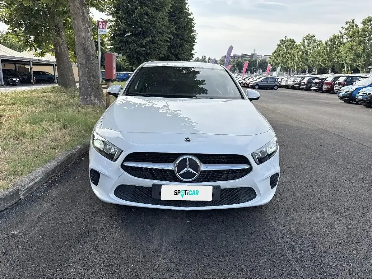 Usata Mercedes A160 Business 95 CV (69 kW) 2021 Bianco Utilitaria