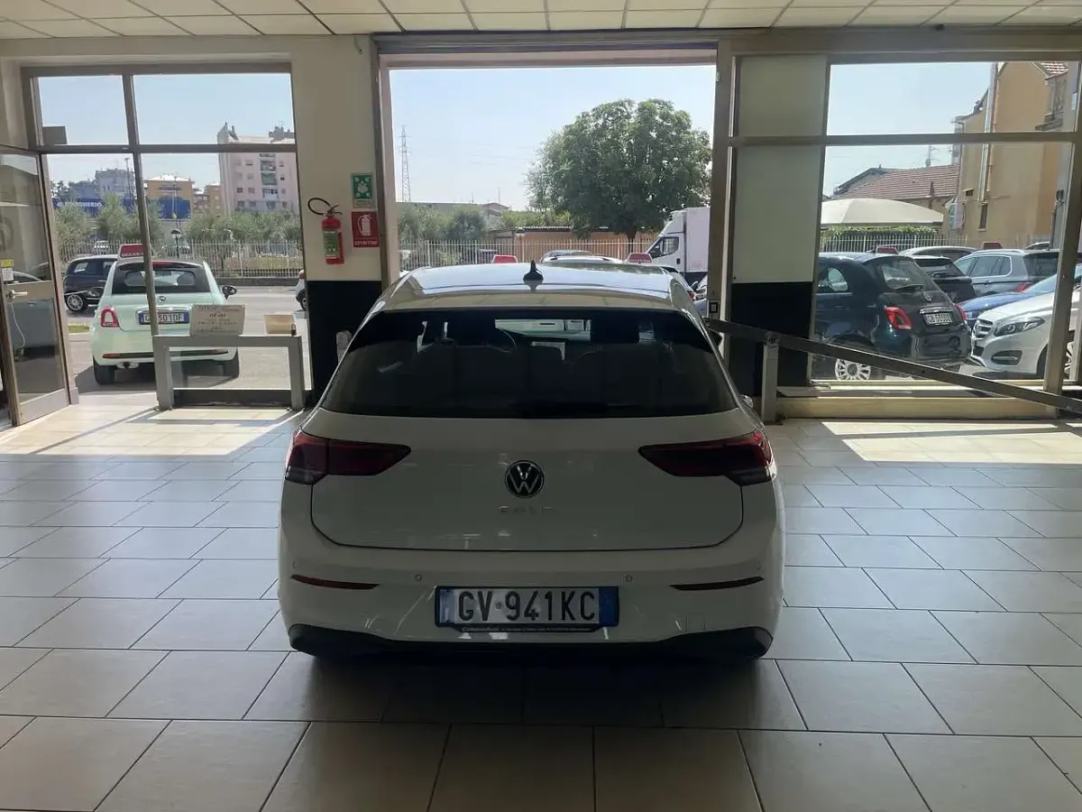 Usata VW Golf VIII United 150 CV (110 kW) 2021 Bianco Berlina