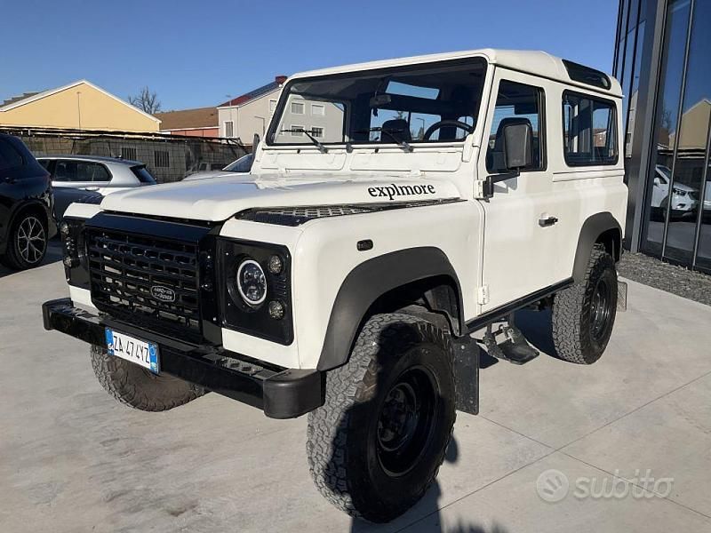 Begagnad Land Rover Defender 122 HK (89 kW) 2007 Vit Kombi