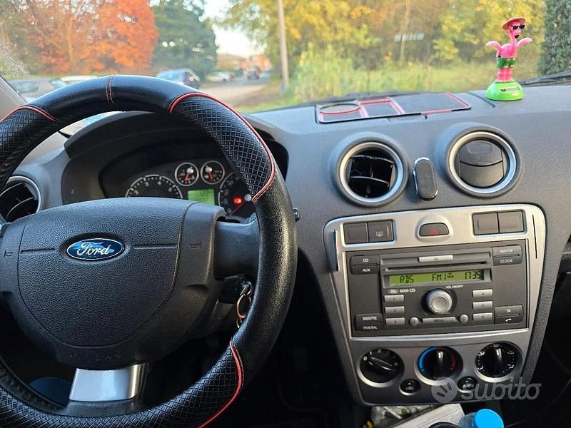 Usata Ford Fusion 80 CV (58 kW) 2008 Nero Berlina