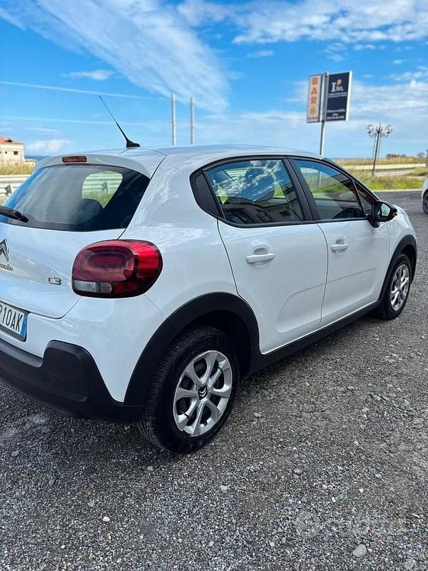 Usata Citroën C3 Feel 102 CV (75 kW) 2022 Bianco Utilitaria