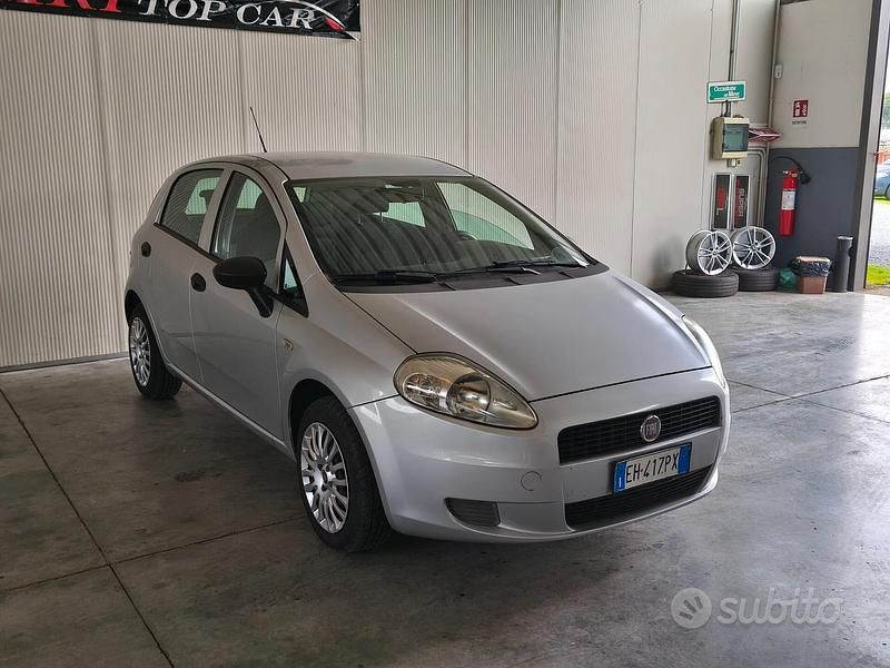 Usata Fiat Punto Evo Dynamic 69 CV (50 kW) 2011 Grigio Utilitaria