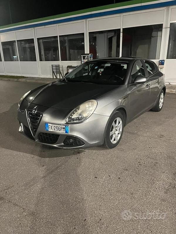Brugt Alfa Romeo Giulietta 105 HK (77 kW) 2011 Grå Hatchback