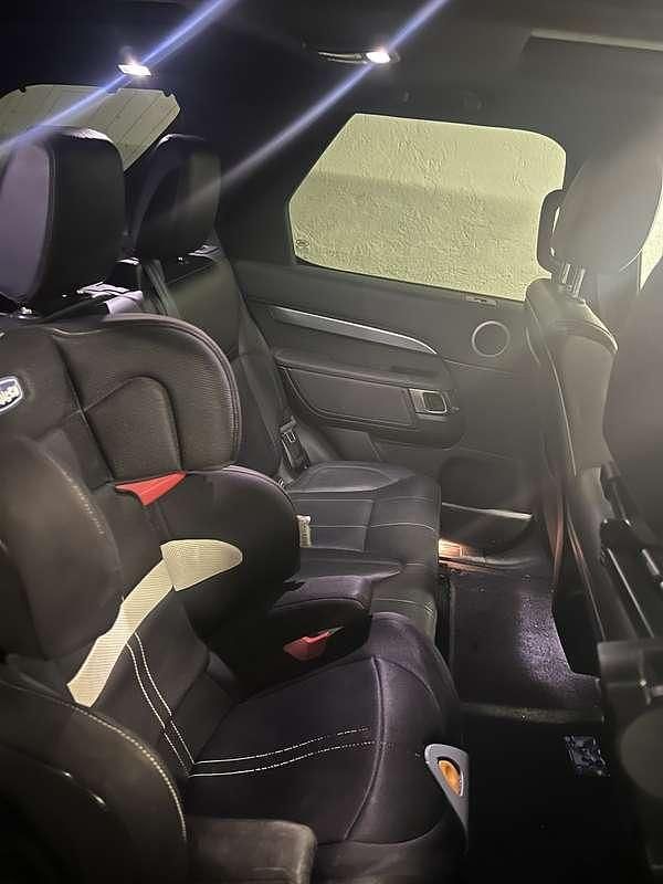 Usata Land Rover Discovery 5 HSE Luxury 241 CV (177 kW) 2018 Nero SUV