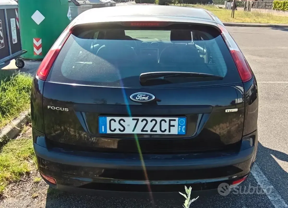 Usata Ford Focus 109 CV (80 kW) 2005 Nero Berlina
